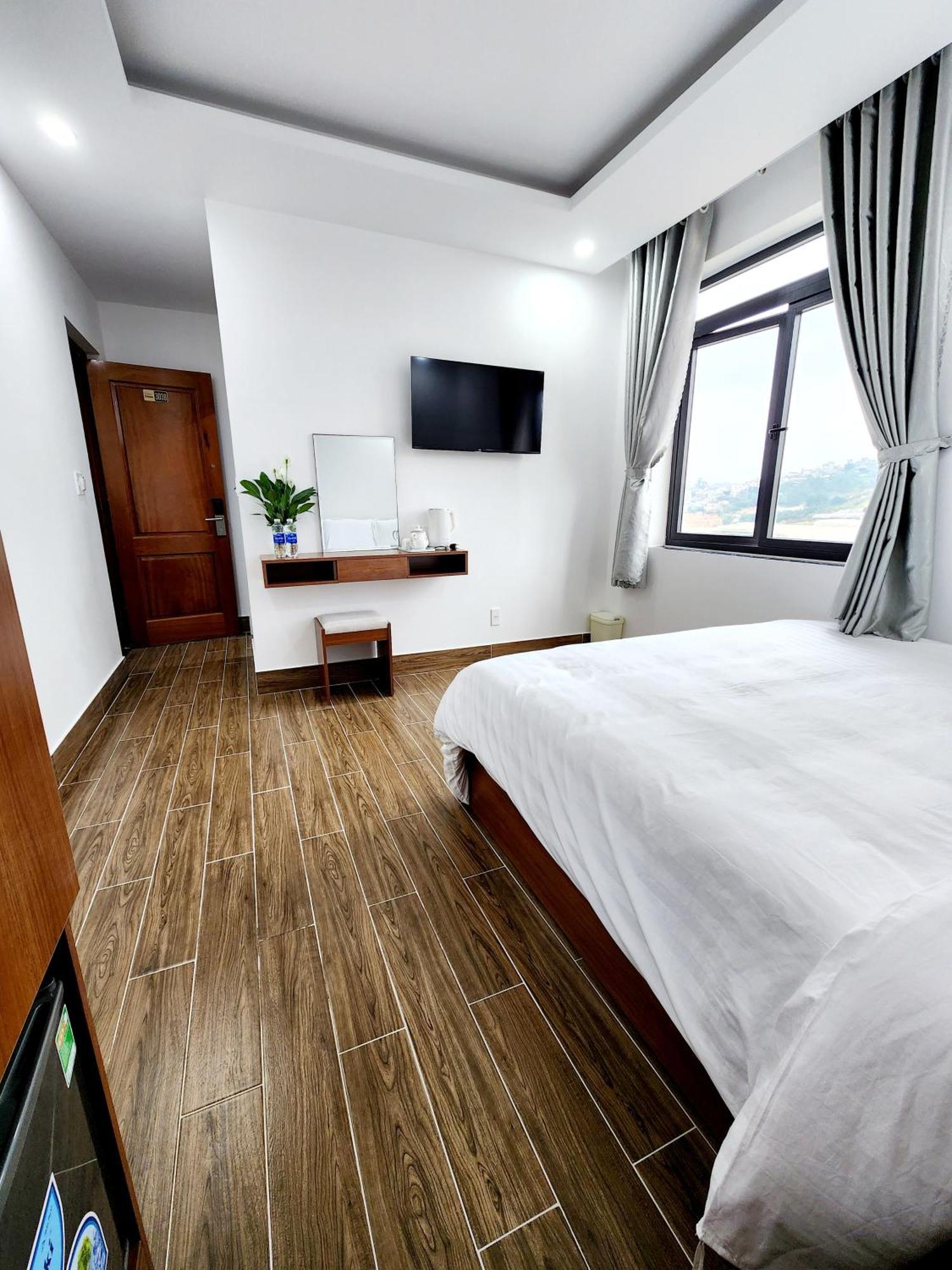 Happy Bun Hotel Da Lat Exterior photo